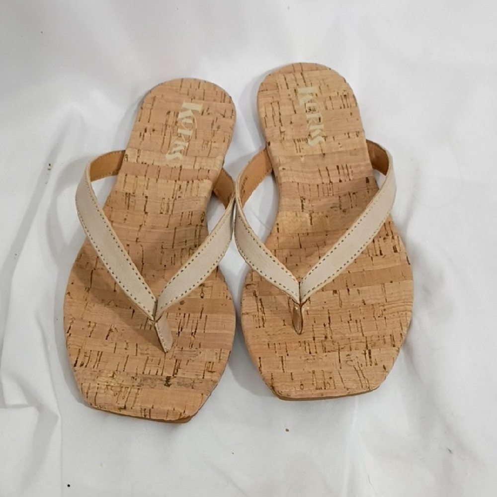 NWOB Korks Beige Flip Flop Sandals Size 7M No Box Included